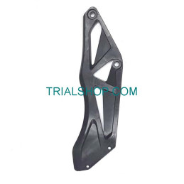 RIGHT EXHAUST PROTECTOR